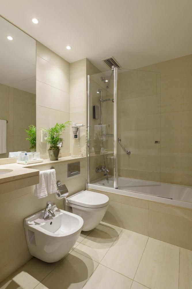 Deluxe Double Room interior